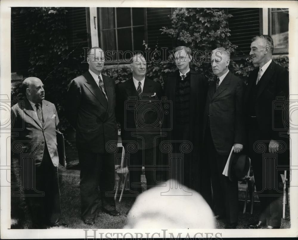 1942 Press Photo Degrees were awarded to about 2,000 students at Harvard&#39;s 291st - Historic Images