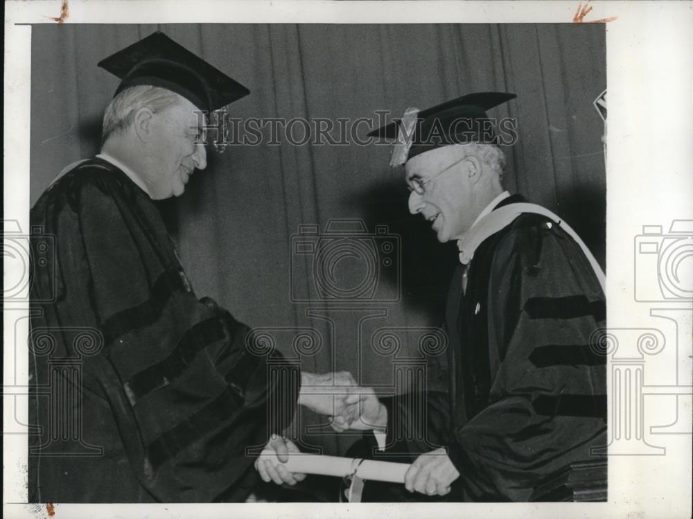 1945 Press Photo Owen L Young Honorary Chairman of the Board of General - Historic Images