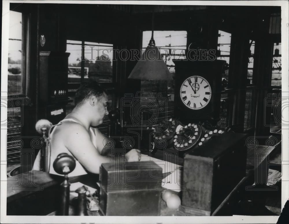 1938 Press Photo Main control Tower outside Union Street Washington D.C. - Historic Images