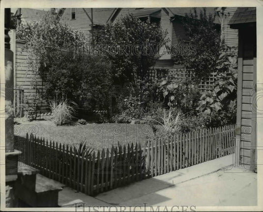 Undated Press Photo J Komgsbury Pierpoint Yard - Historic Images