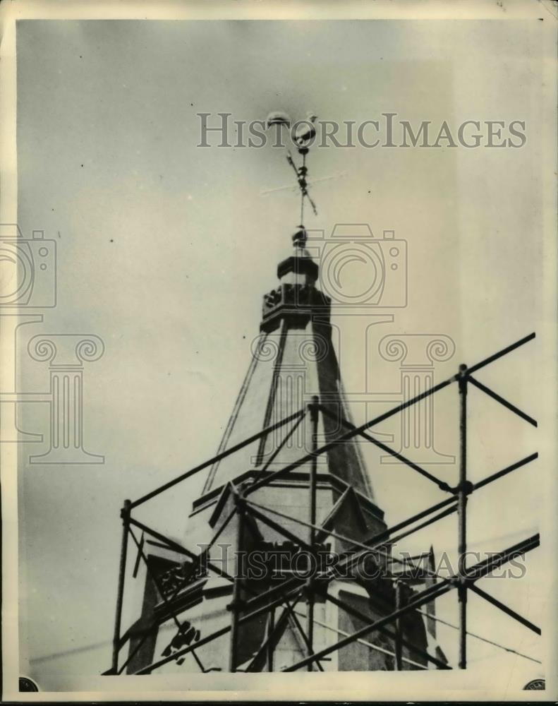 1935 Press Photo Millous Memorial Church with aluminum weather vane on top near - Historic Images