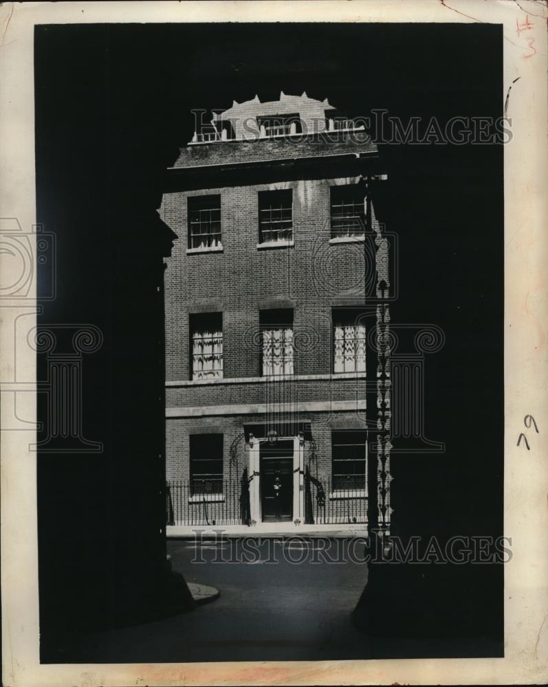 1957 Press Photo #10 Downing Street, London England - Historic Images