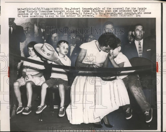 1957 Press Photo L-R; Kathleen,5, Robert,3 and Mrs.Robert Kennedy, Joseph, 4 - Historic Images