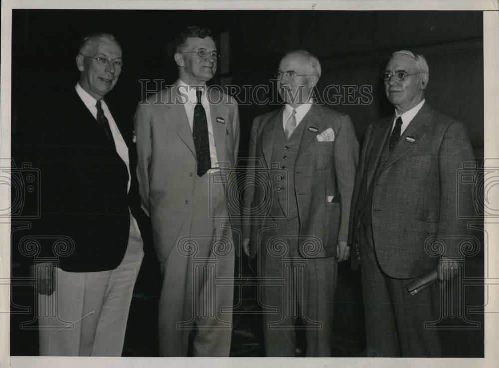 1936 Press Photo Pictured are some of the Physicians attending the 92nd - Historic Images