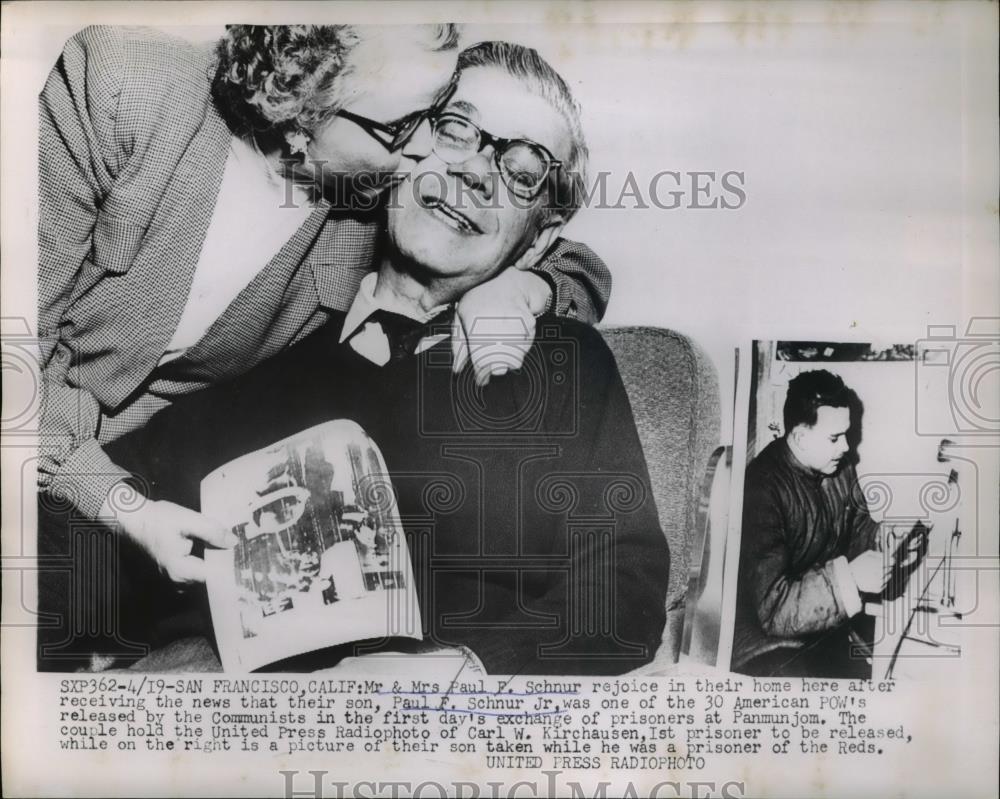 1953 Press Photo Mr and Mrs Paul Schnur rejoice in their home - Historic Images