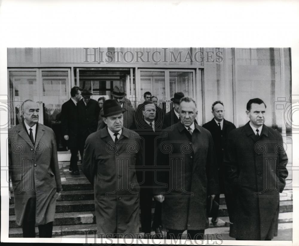 1969 Press Photo Influential men attending funeral - Historic Images