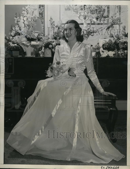 1940 Press Photo Patsy O'Neill San San Francisco Debutante - Historic Images