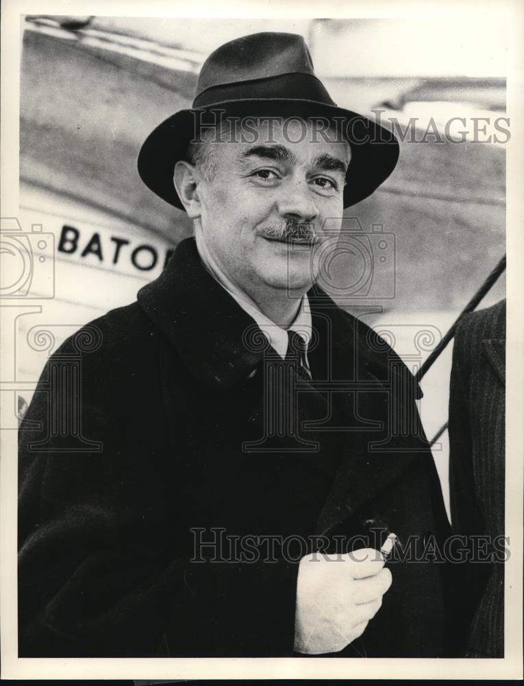 1937 Press Photo Col Dr. Antoni Fiumel Chief of the Polish Military Aero Medical - Historic Images