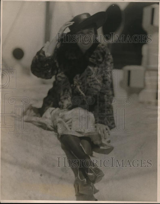 1922 Press Photo Majie Tyrrell on S.S. Sononia - Historic Images