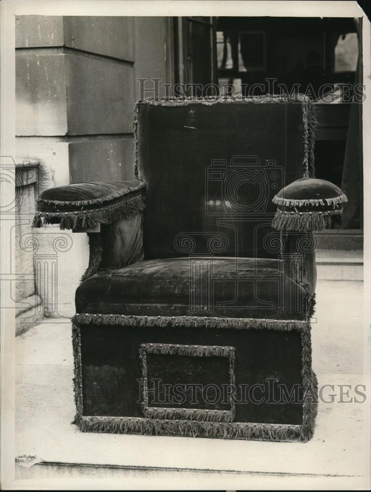 1928 Press Photo Speaker&#39;s Chair Used by Lord Grantley in 1769-1782 - Historic Images