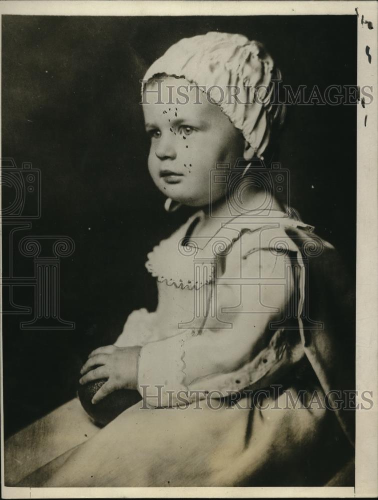 1927 Press Photo Little Maria Cisar daughter if Wealthy Czech landowner - Historic Images