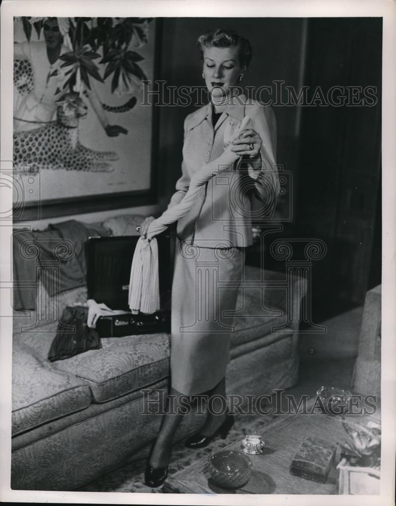 1950 Press Photo Rayon Jersey Fashion - Historic Images