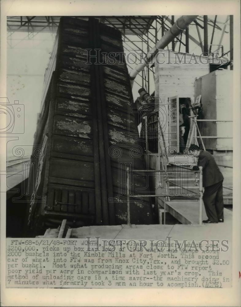 1948 Press Photo Fort Worth, TX Giant machinery which cost $250,000 picks up box - Historic Images