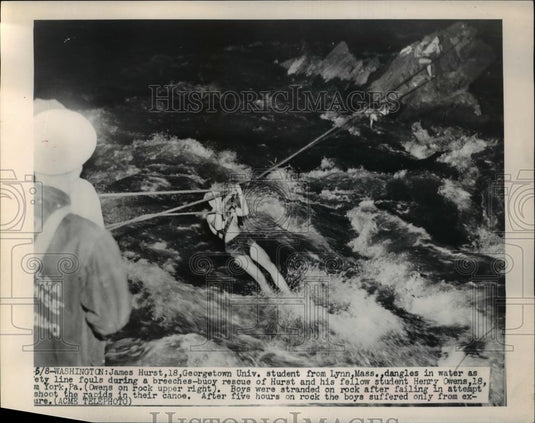 1949 Press Photo James Hurst dangles in water - Historic Images