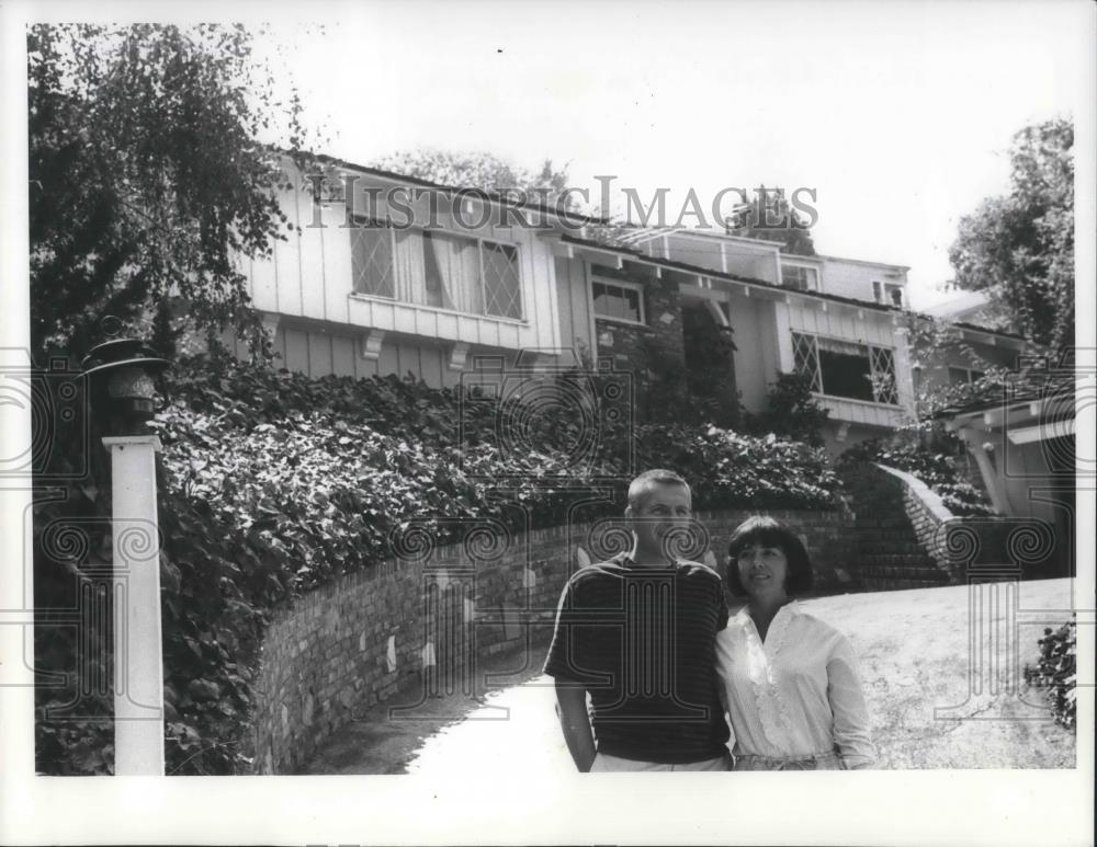 Press Photo Carol Jean and Jerry Van Dyke Actor Comedian Sherman Oaks CA - Historic Images