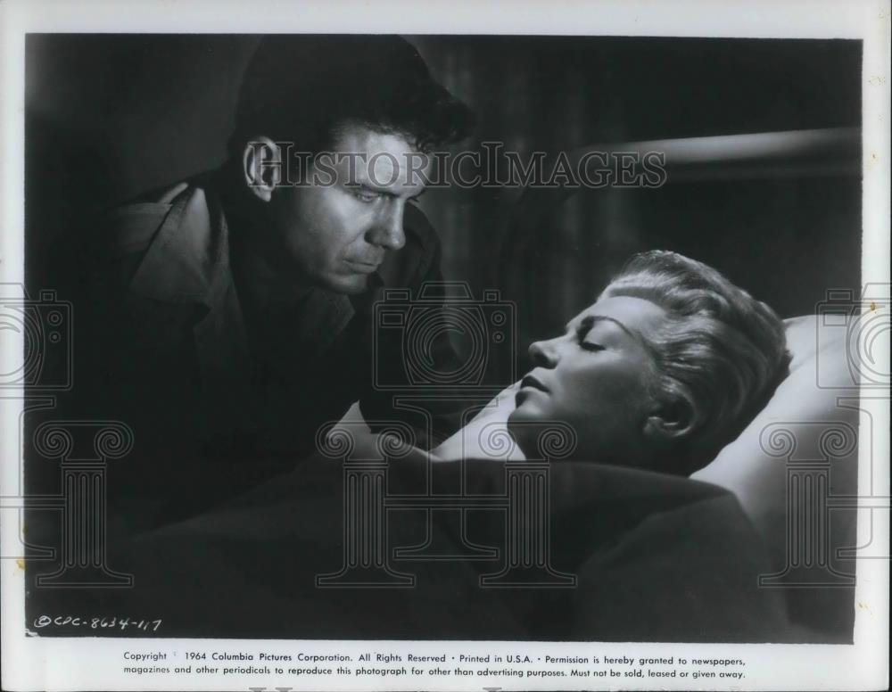 1966 Press Photo Lana Turner & Cliff Robertson in Love Has Many Faces - Historic Images