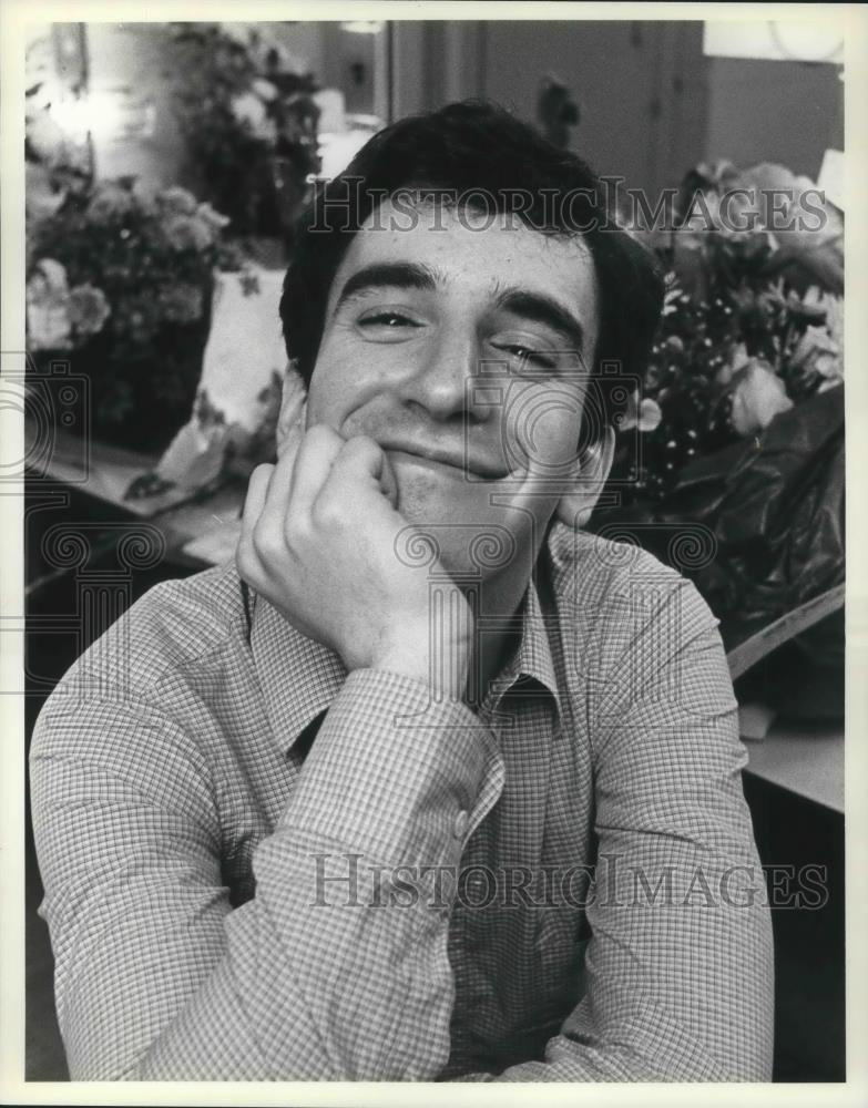 1981 Press Photo Brian Backer stars in The Floating Light Bulb Broadway Musical - Historic Images