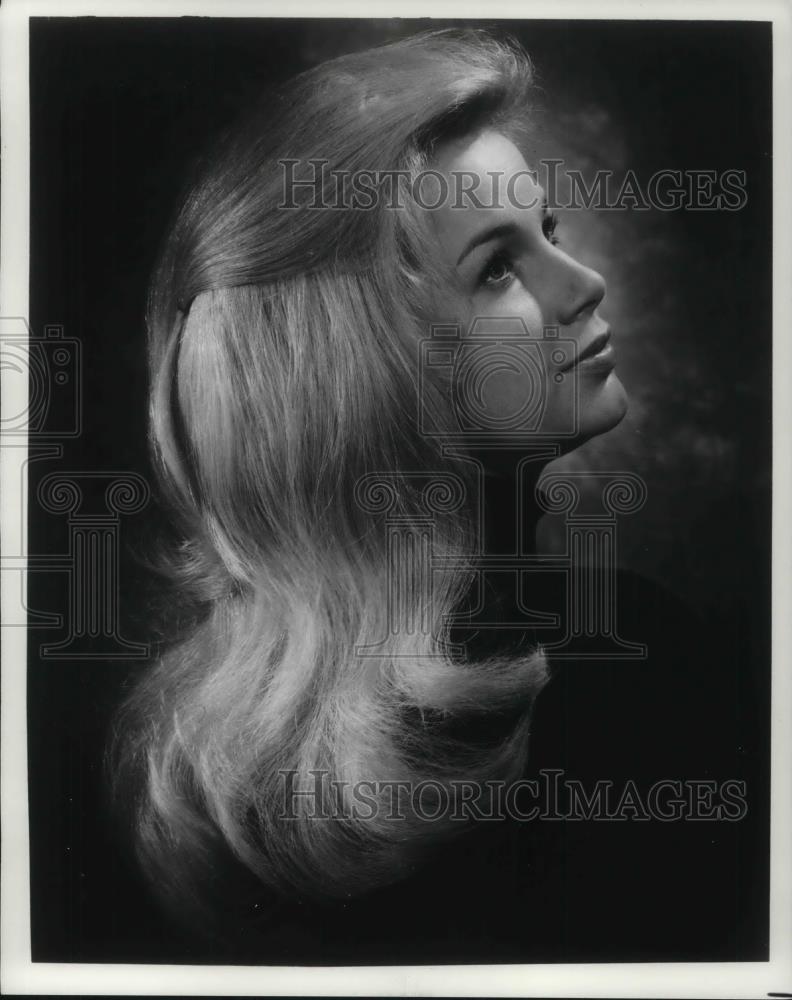 1973 Press Photo Bonnie Hamilton Actress - cvp16049 - Historic Images