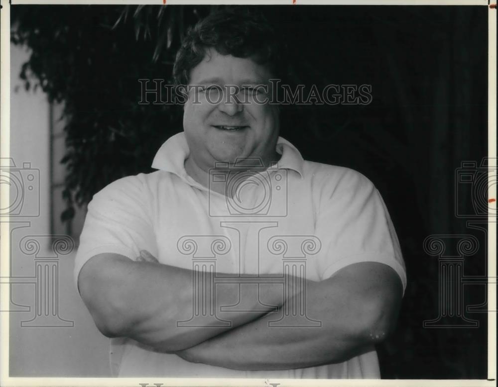 1989 Press Photo John Goodman on Roseanne - cvp16729 - Historic Images