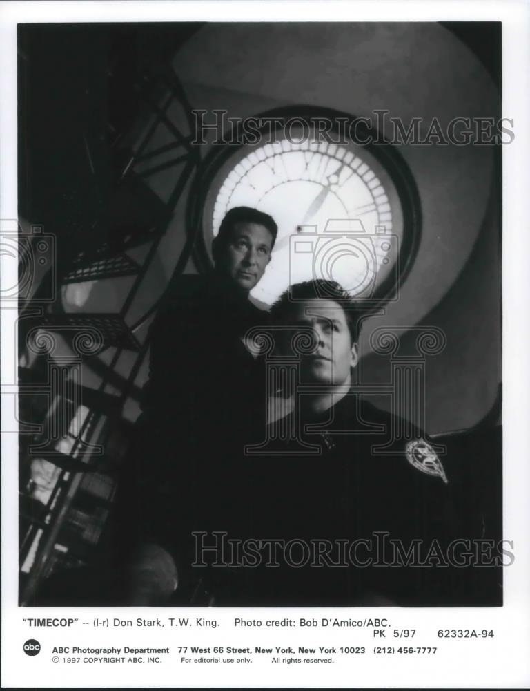 1997 Press Photo Don Stark &amp; TW King in Timecop - cvp10843 - Historic Images