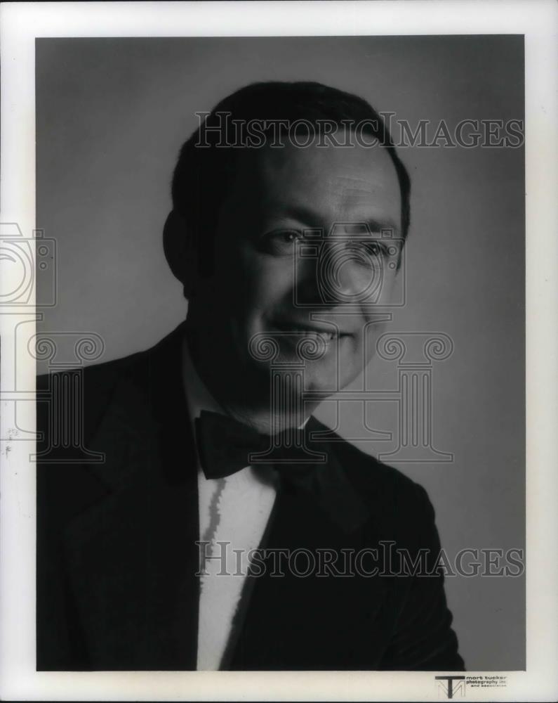 1974 Press Photo William C Flynn Managing Director Cleveland Civic Opera Company - Historic Images