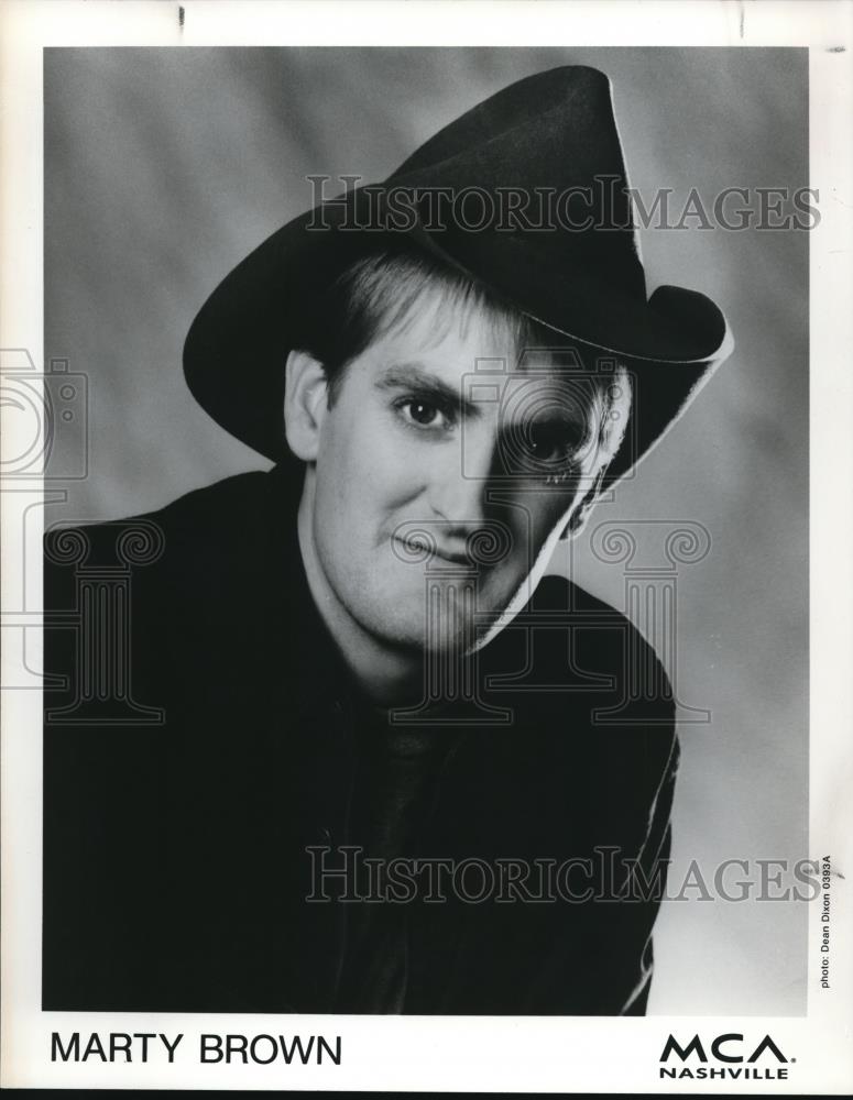 1994 Press Photo Marty Brown Country Singer Songwriter Guitarist - cvp01185 - Historic Images