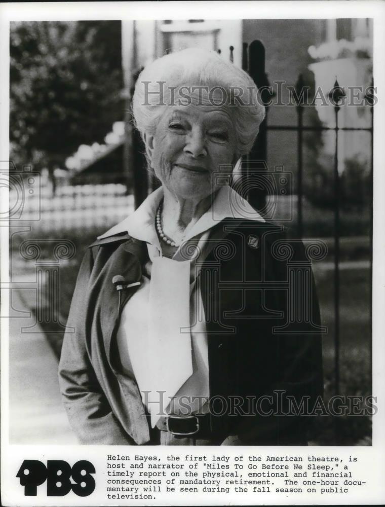 1982 Press Photo Helen Hayes host and narrator of Miles to Go Before We Sleep - Historic Images
