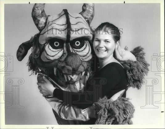 1984 Press Photo Pam Clouse Artist Northern Ohio Winterfair Wearable Art Designs - Historic Images