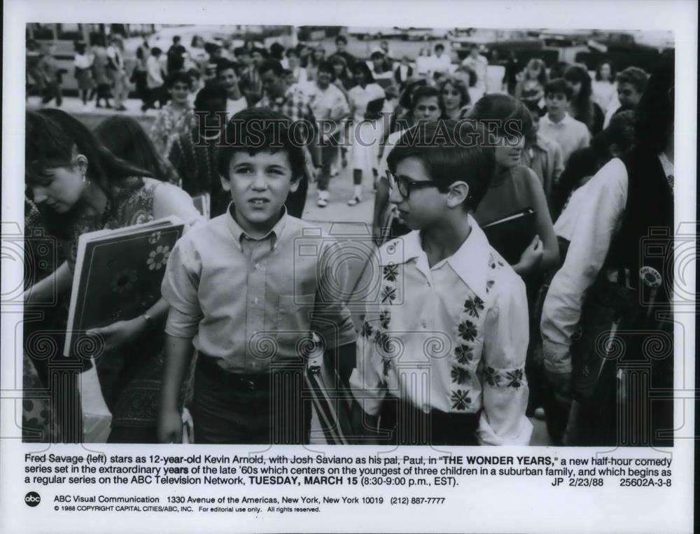 1988 Press Photo Fred Savage &amp; Josh Saviano on The Wonder Years - cvp19237 - Historic Images