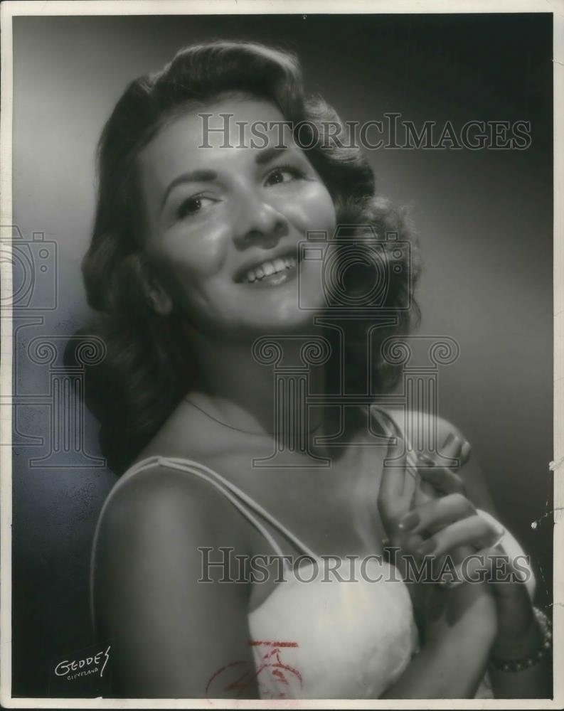 1957 Press Photo Barbara Edwards - cvp06043 - Historic Images