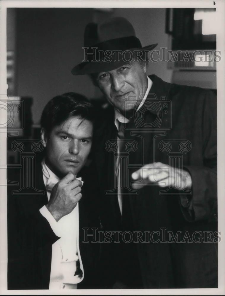1988 Press Photo Harry Hamlin and Robert Loggia star in Favorite Son - cvp16010 - Historic Images