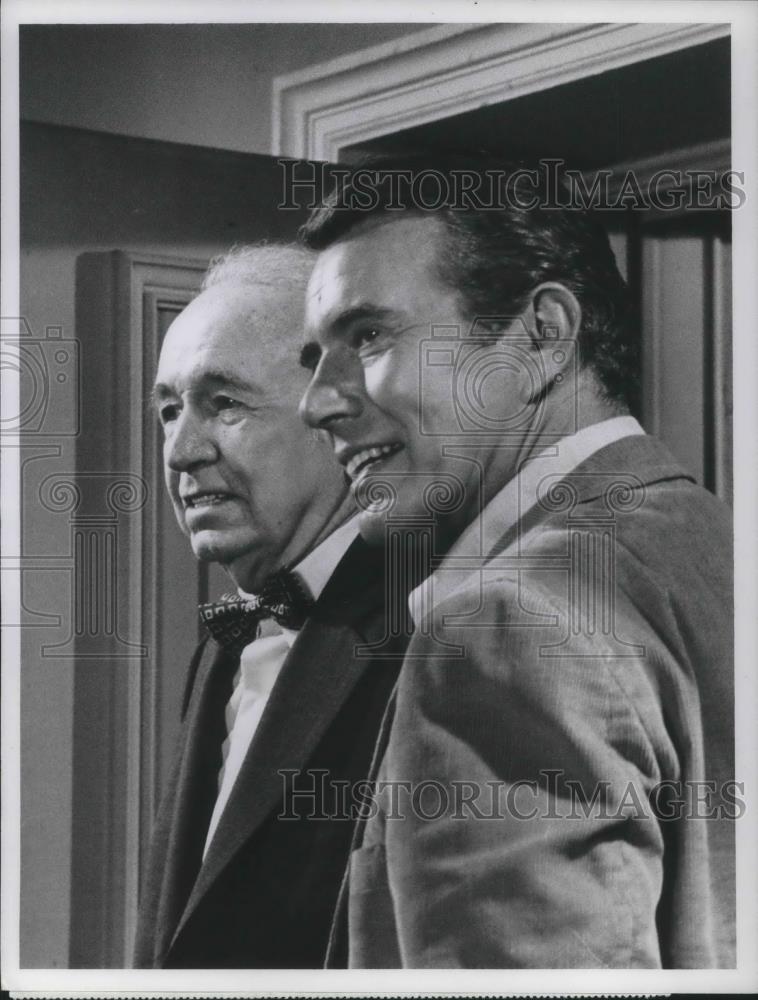1970 Press Photo Walter Brennan and John Forsythe star in To Rome with Love - Historic Images