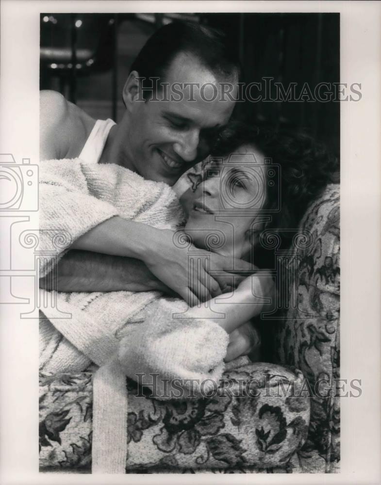 1991 Press Photo Kevin Greer &amp; Ellen Greene in David&#39;s Mother - cvp11791 - Historic Images