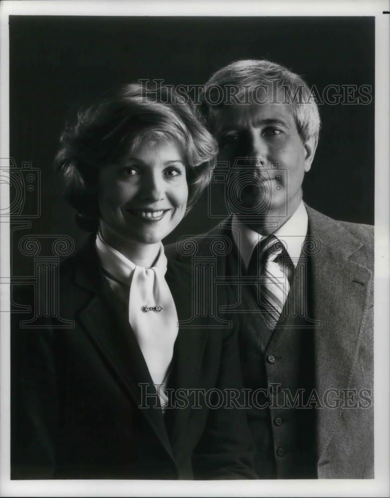 Press Photo Mona Scott and Doug Adair co anchor Channel 3 night news - cvp18687 - Historic Images