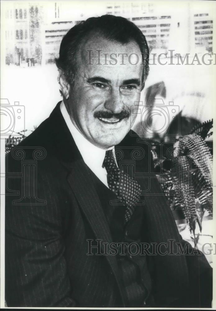 1991 Press Photo Dabney Coleman actor on Buffalo Bill sitcom comedy series - Historic Images