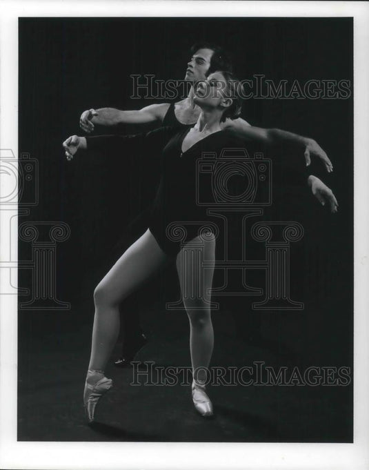 1977 Press Photo Elaine Dowling & Richard Welch in "Brief Interlude" - cvp03359 - Historic Images