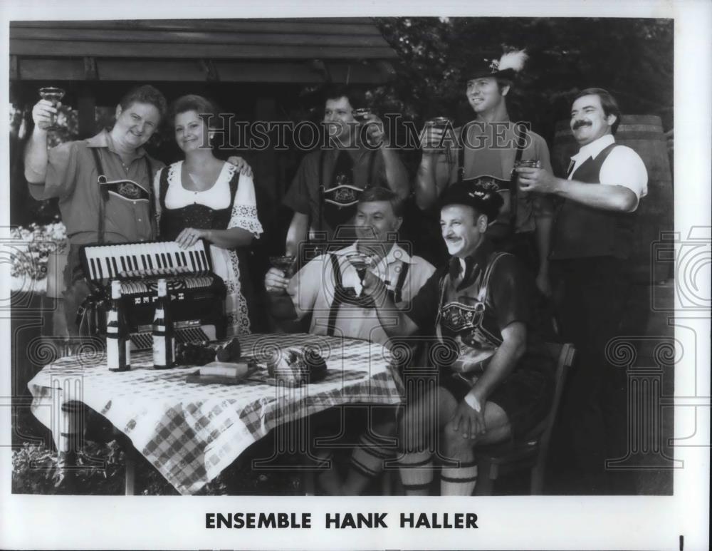1982 Press Photo Ensemble Hank Haller - cvp16372 - Historic Images