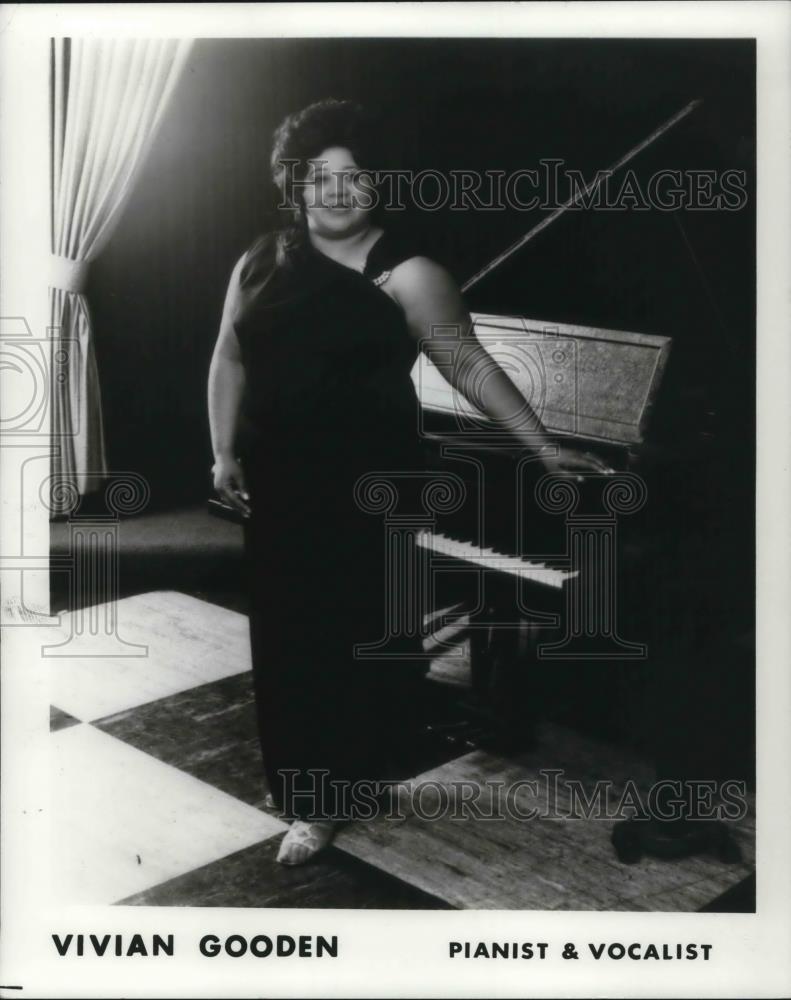 1982 Press Photo Vivian Gooden Pianist & Vocalist - Historic Images