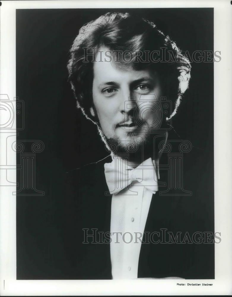1985 Press Photo Peter Atherton Bass Baritone Opera Singer - cvp08630 - Historic Images
