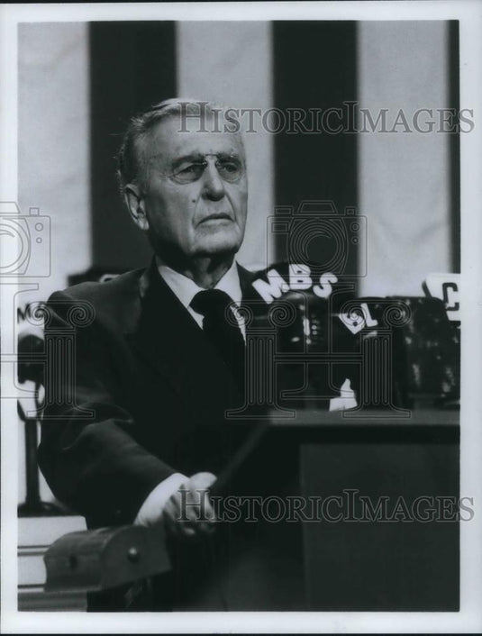 1983 Press Photo Ralph Bellamy stars in Winds of War - cvp19447 - Historic Images