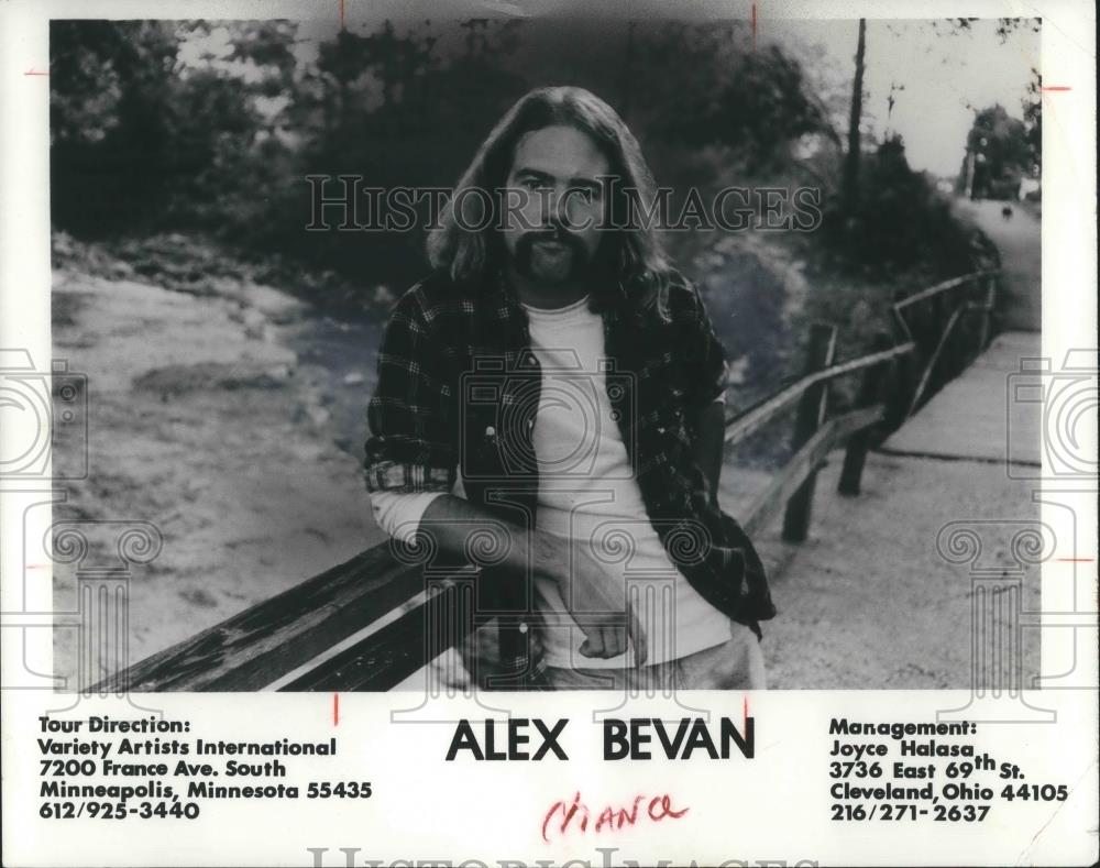 1976 Press Photo Alex Bevan - cvp02238 - Historic Images