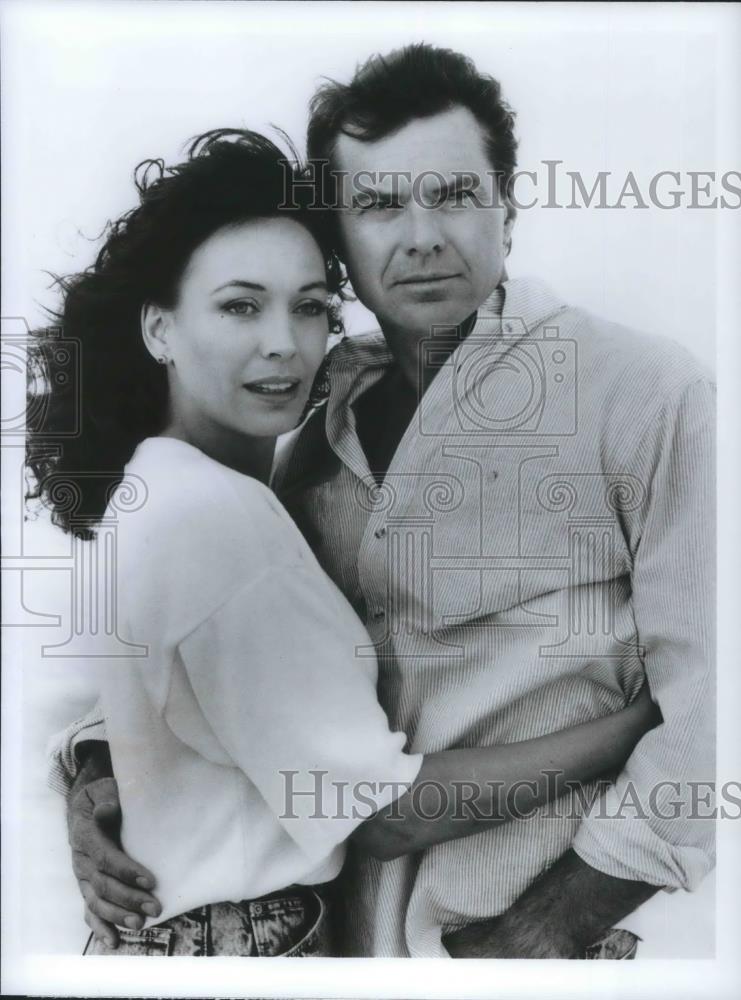 1992 Press Photo Robert Urich &amp; Lesley-Anne Down in Night Walk - cvp10928 - Historic Images