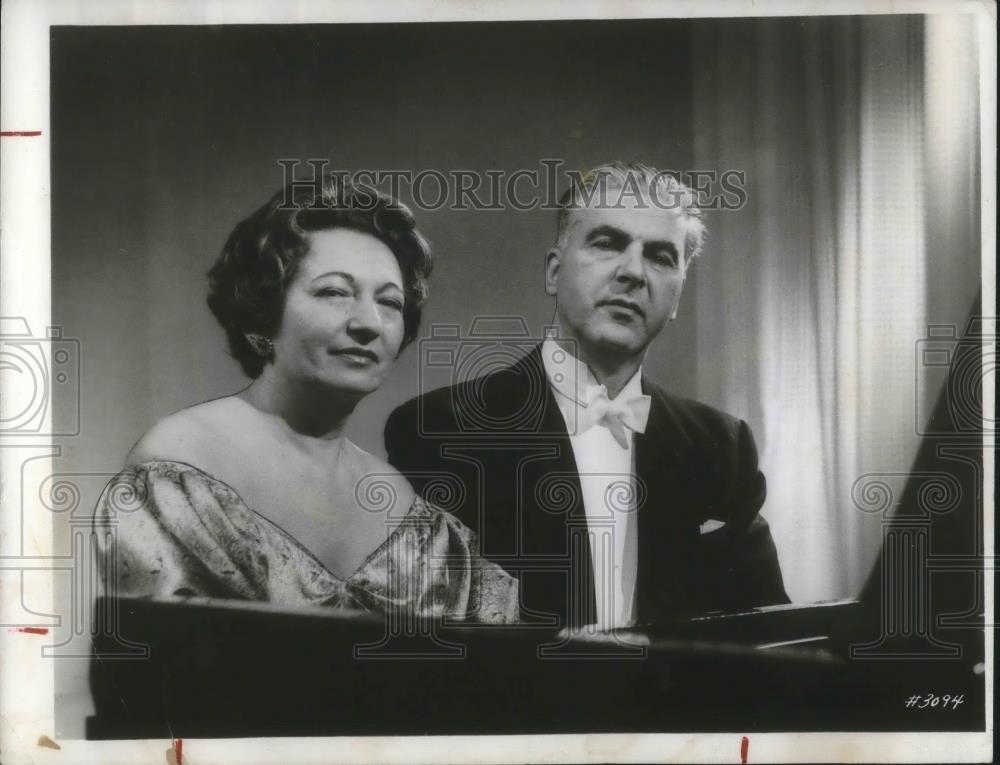 1961 Press Photo Vitya Vronsky and Victor Babin Duo Pianists Cleveland Ohio - Historic Images