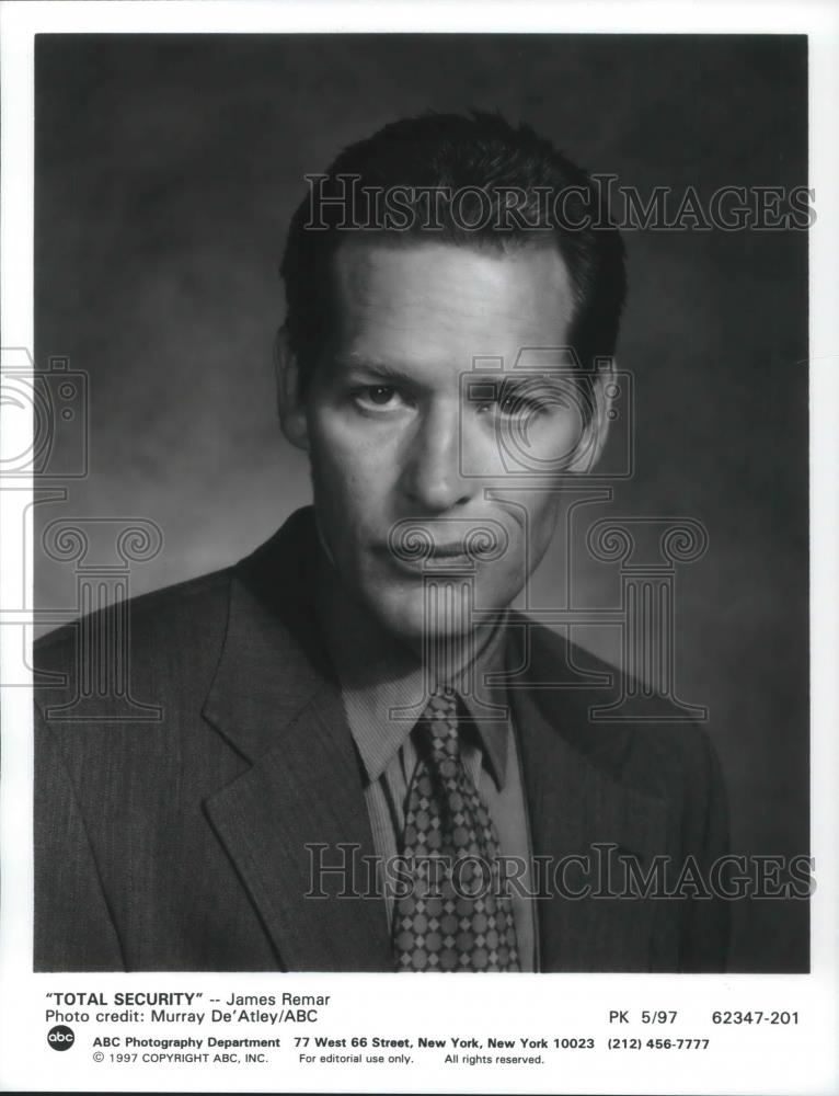 1997 Press Photo James Remar stars on Total Security - cvp10753 - Historic Images