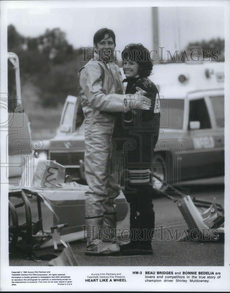 1983 Press Photo Beau Bridges and Bonnie Bedelia in Heart Like a Wheel - Historic Images