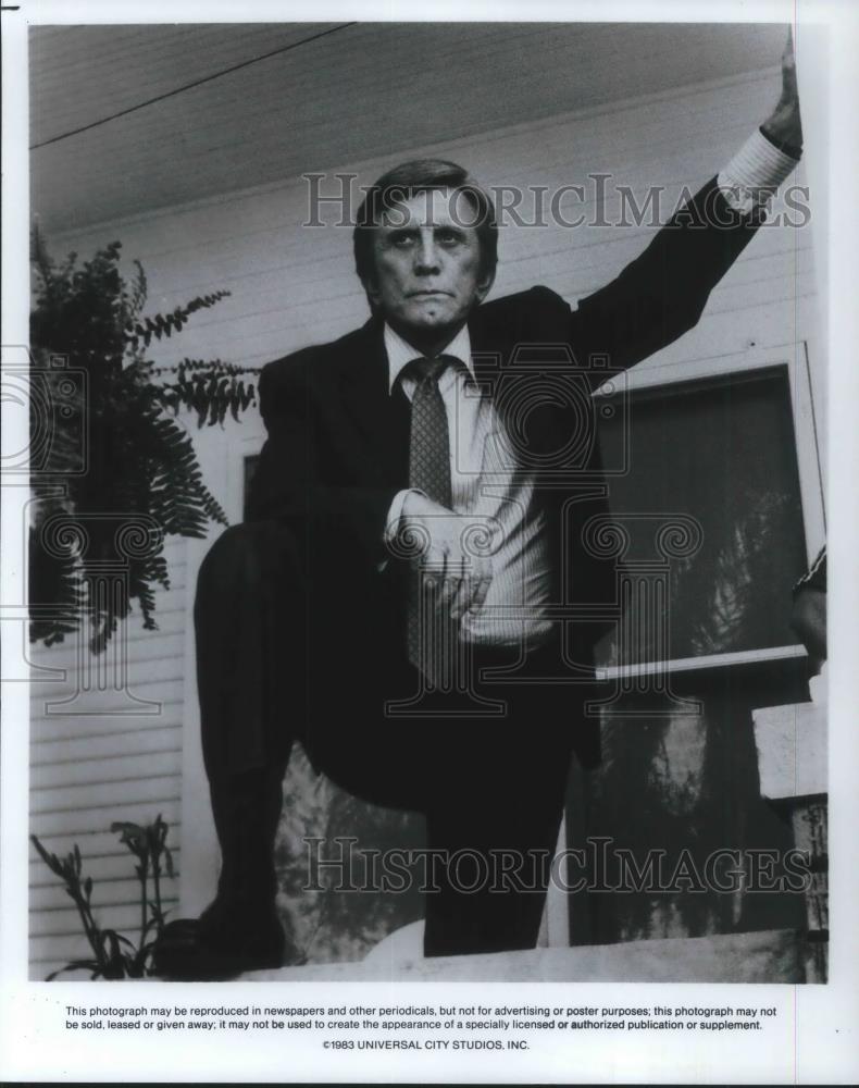 1983 Press Photo Kirk Douglas in Eddie Macon&#39;s Run - cvp03877 - Historic Images