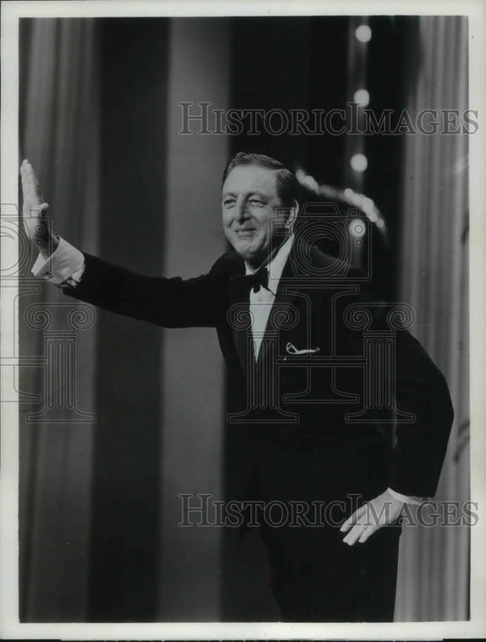 1966 Press Photo Ray Bolger The Hollywood Palace - cvp14670 - Historic Images