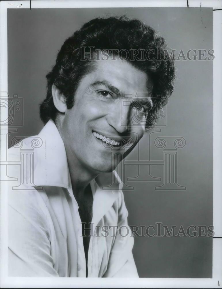1988 Press Photo Sergio Franche popular Italian Tenor - cvp18289 - Historic Images