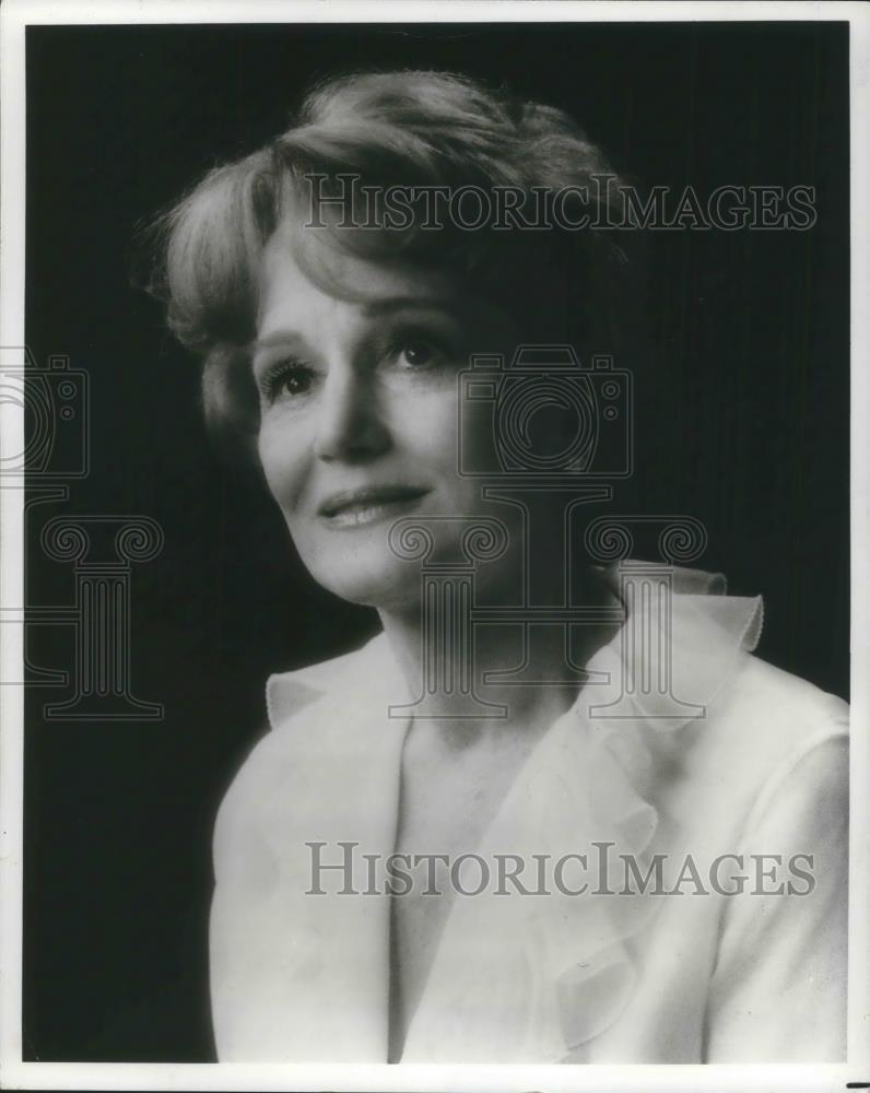 1979 Press Photo Constance Cummings in Wings - cvp04719 - Historic Images