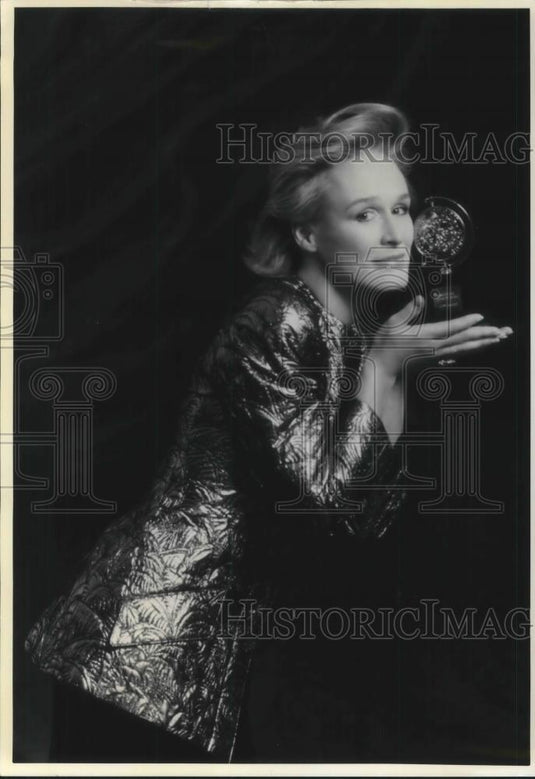 1992 Press Photo Glenn Close at Tony Awards - cvp05653 - Historic Images